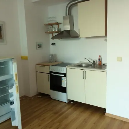 705, Sea View, Uliza Rakovina,ent G, Apm 705, *