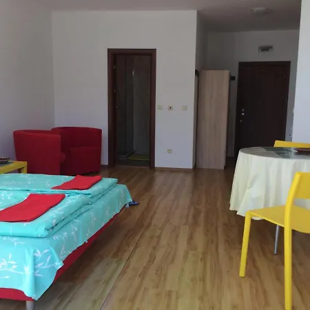 705, Sea View, Uliza Rakovina,ent G, Apm 705,